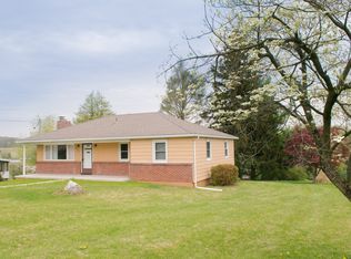 1225 Crescent Rd, York, PA 17402