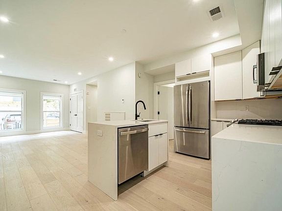 5th image of 1117 24th St NW #8