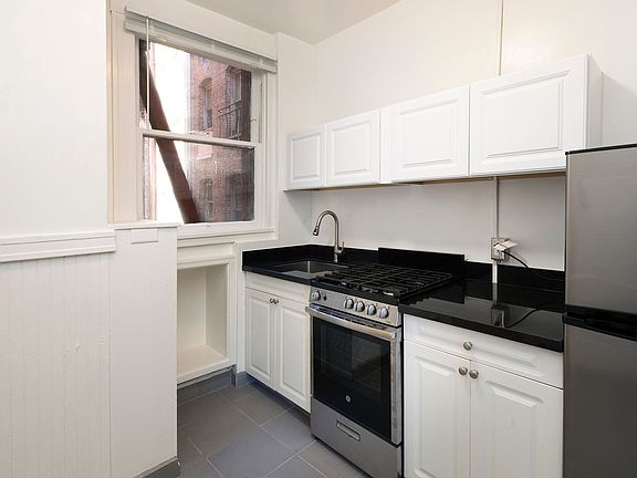 5th image of 839 Jones St APT 7
