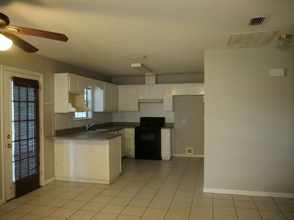 3rd image of 4255 Shadowwood Dr