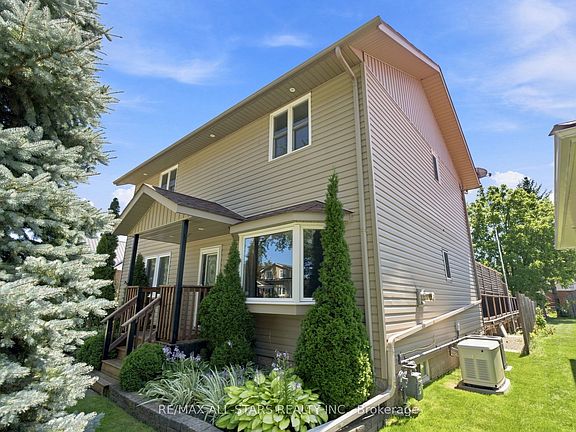 3rd image of 11 Perry St