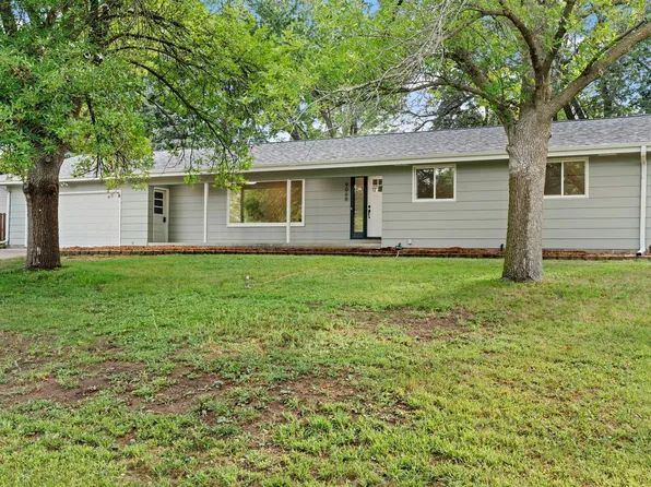 9068 Rice Lake Rd N, Maple Grove, MN 55369