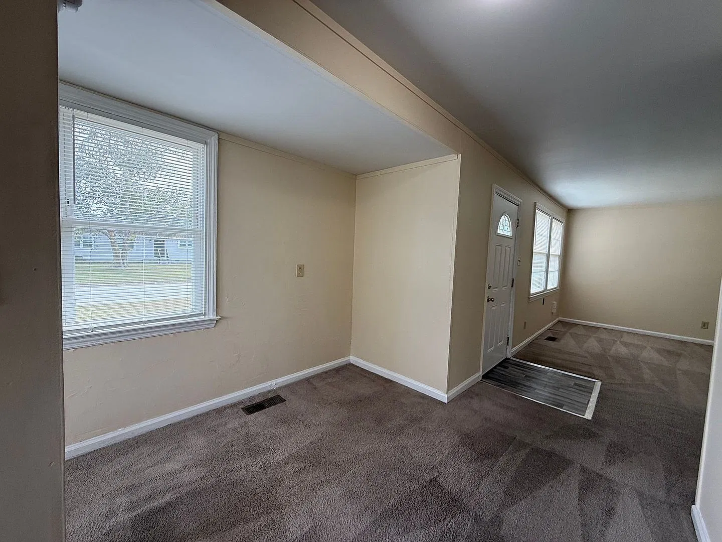 Nice 3 bedroom, 1 bath Duplex — Photo 4