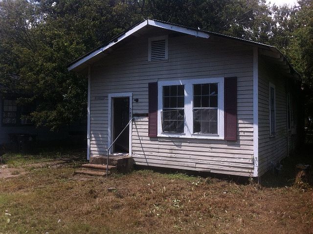 2nd image of 3861 Alliquippa St