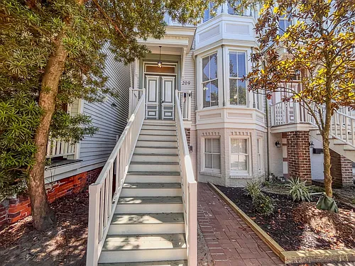 209 E Duffy St #A Photo 1 209 E Duffy St #A Photo 1