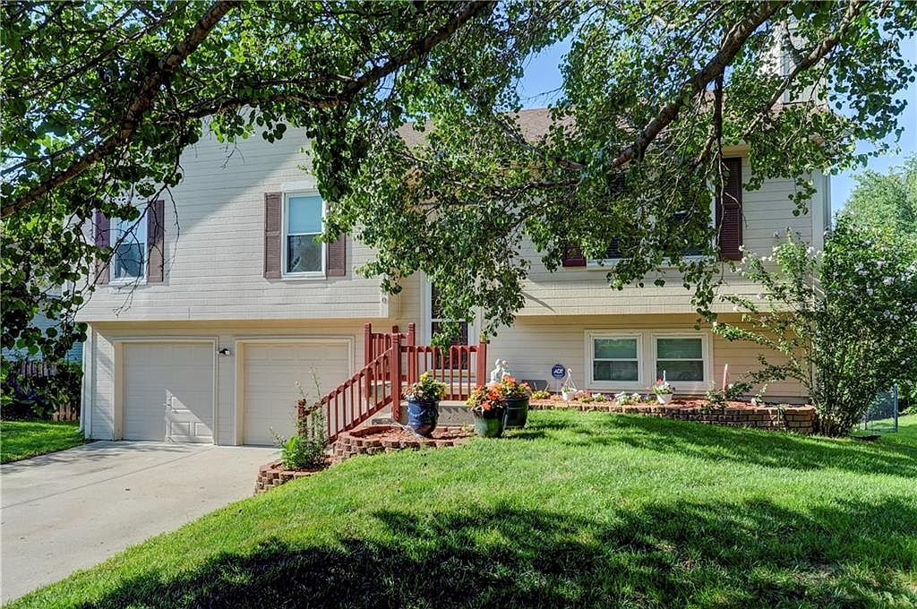 11300 Ave, Kansas City, KS 66109 MLS 2449104 Zillow