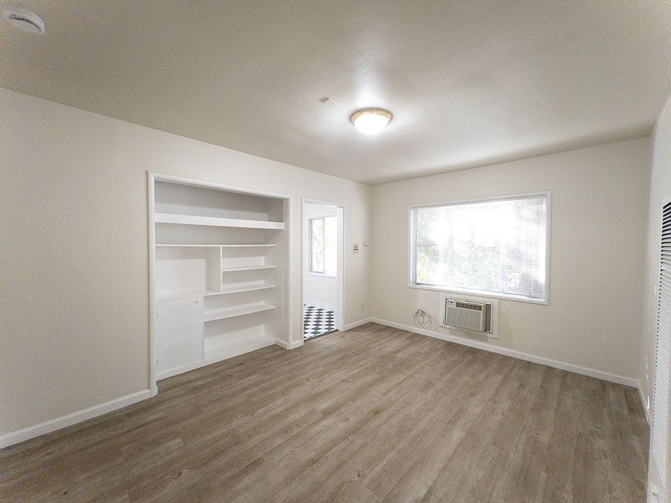 1st image of 1721 O St #11