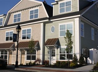 6 1st Ave, Bay Shore, NY 11706