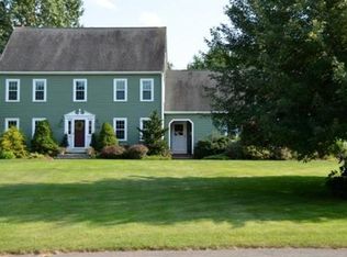 19 Colonial Dr, Mendon, MA 01756