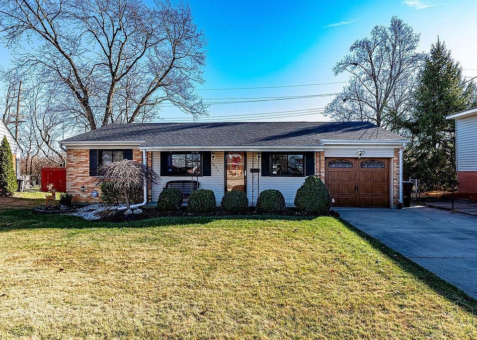 1st image of 2471 Chesterhill Dr
