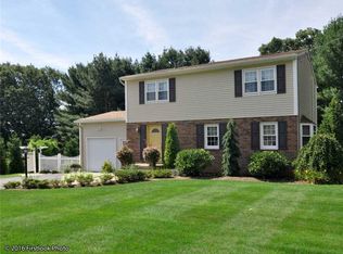 82 Hope Hill Ter, Cranston, RI 02921