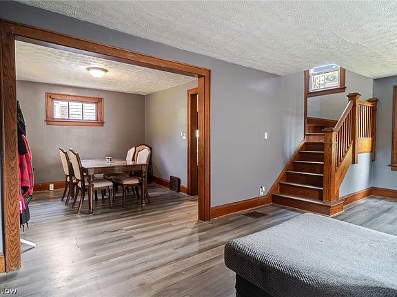 2nd image of 422 Reed Ave