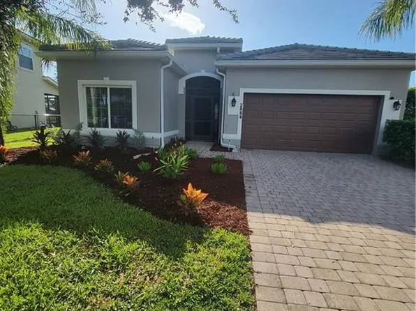2888 Blossom CT, NAPLES, FL 34120