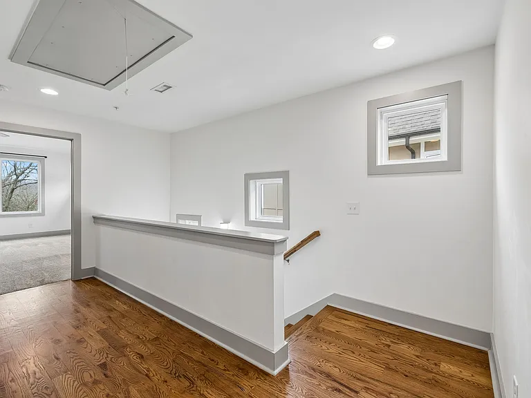 720 Flint Ridge Dr — Photo 12