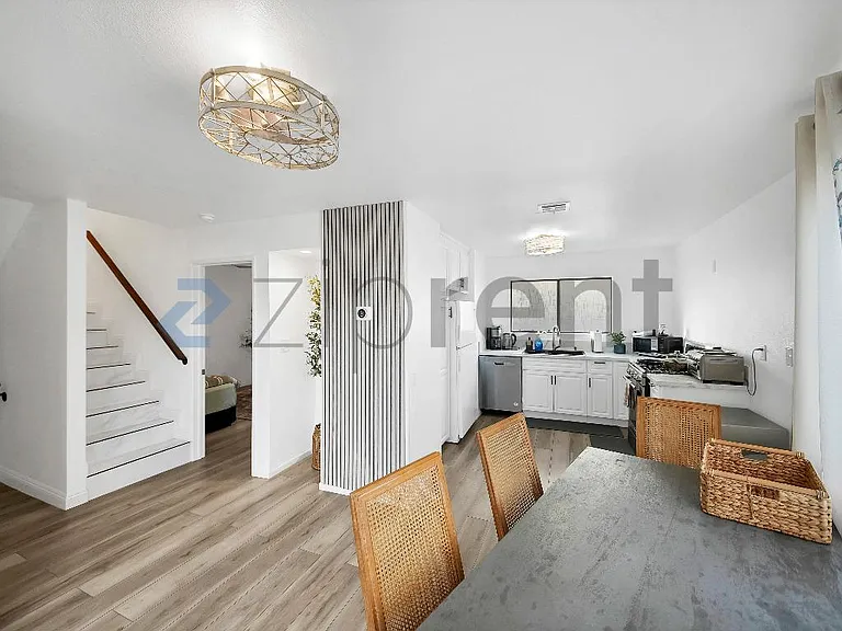 10444 Canoga Ave #40 — Photo 10