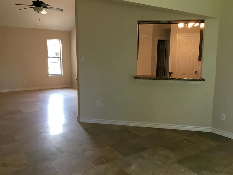 2906 Sand Reef Ct — Photo 9