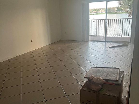 5th image of 5031 Wiles Road #202