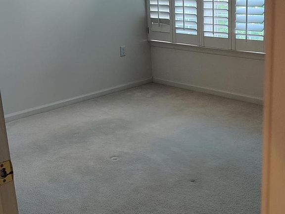 4th image of 20931 Cedarpost Sq Unit 300