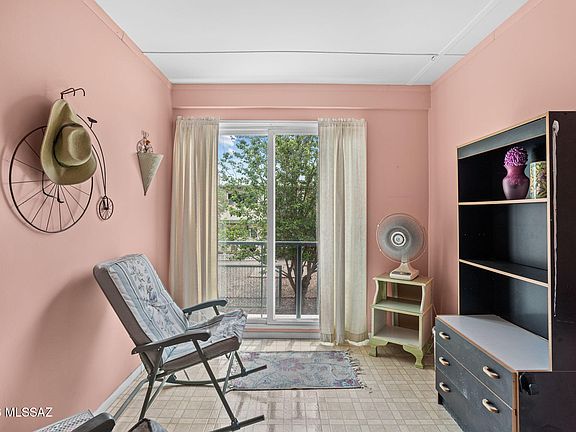 5th image of 1447 S Jones Blvd APT E210