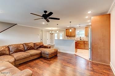 5th image of 4847 Shannon Run Dr