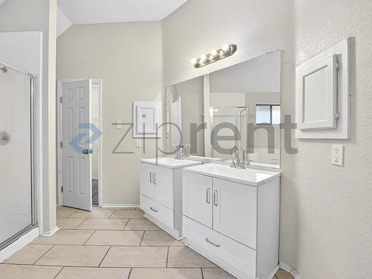 6117 Ivy Glen Dr — Photo 20