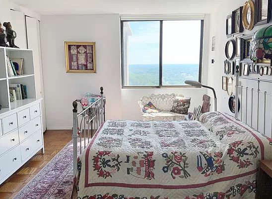 5th image of 26910 Grand Central Pkwy APT 27K