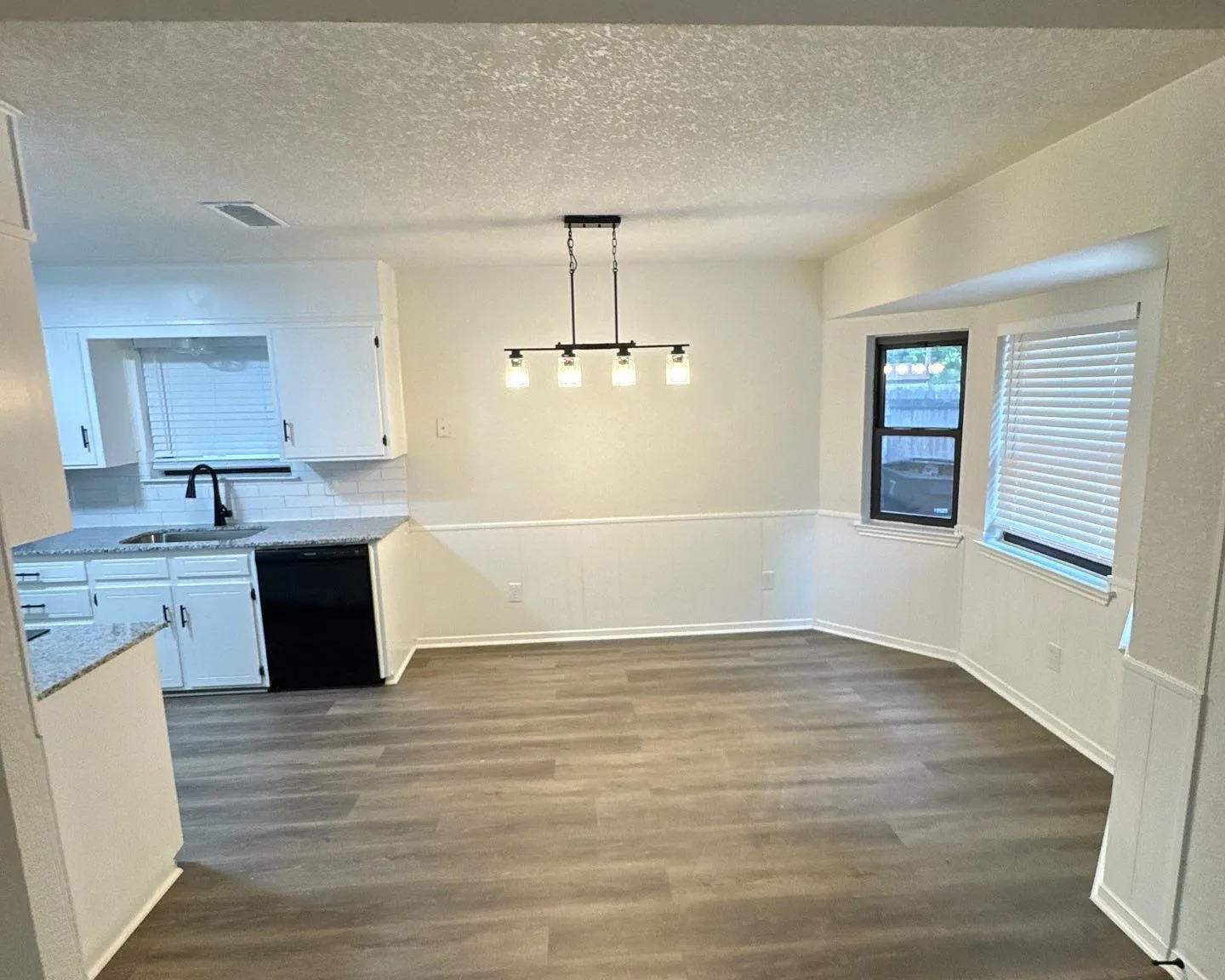 4 bed, 1104 sqft, $1,850 — Photo 4