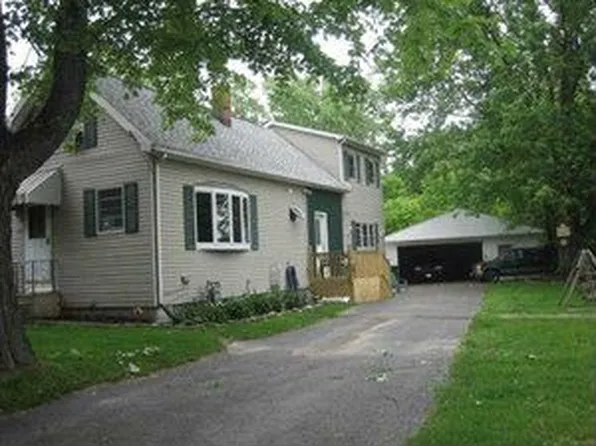 27 Leonhardt St, North Tonawanda, NY 14120