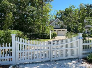 280 Shore Dr, Mashpee, MA 02649