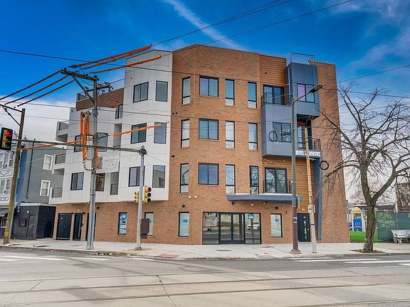 3rd image of 4200 Lancaster Ave #204