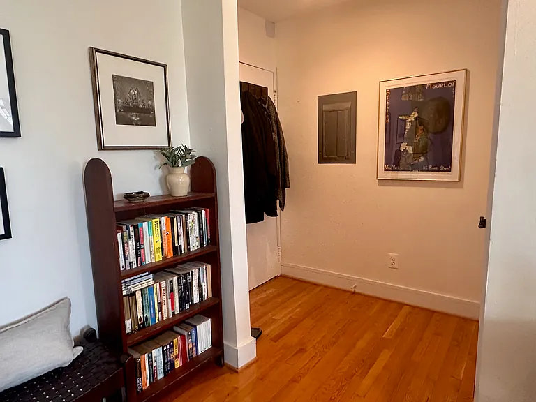 2901 16th St NW #201 — Photo 4