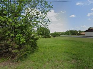 904 4th St #8, Horseshoe Bend, AR 72512