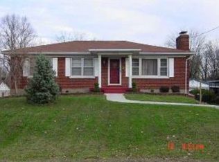 7709 Crestline Rd, Louisville, KY 40214