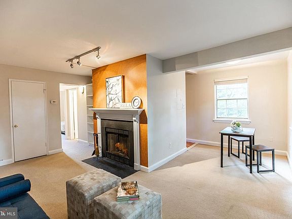 4th image of 2023 21st St N APT 26