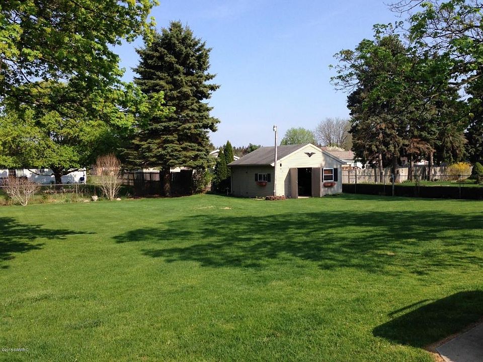 2nd image of 5837 Angling Rd