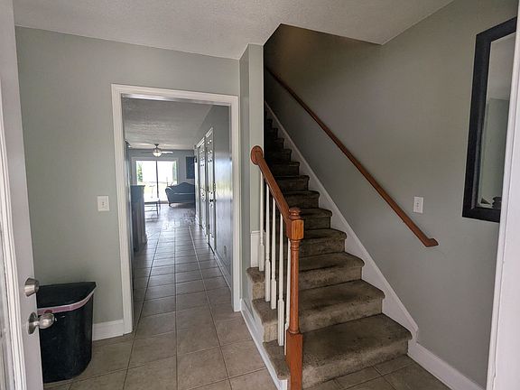 4th image of 2711 Hilton Dr. #A