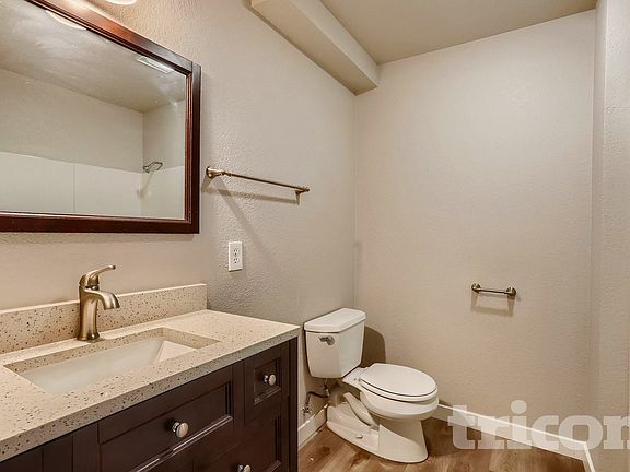 5th image of 10727 Lake View Dr