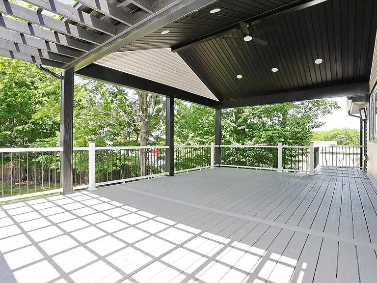 415 Goffle Rd — Photo 34