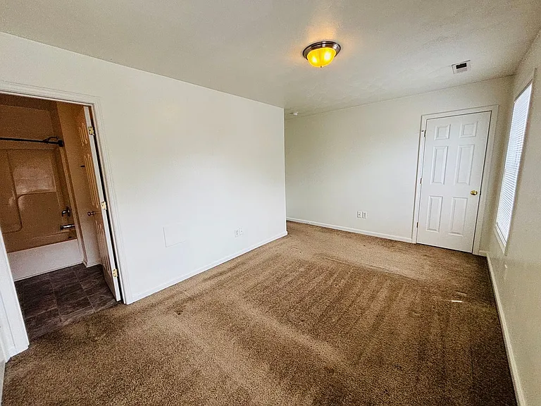 30 Salem Ln — Photo 13