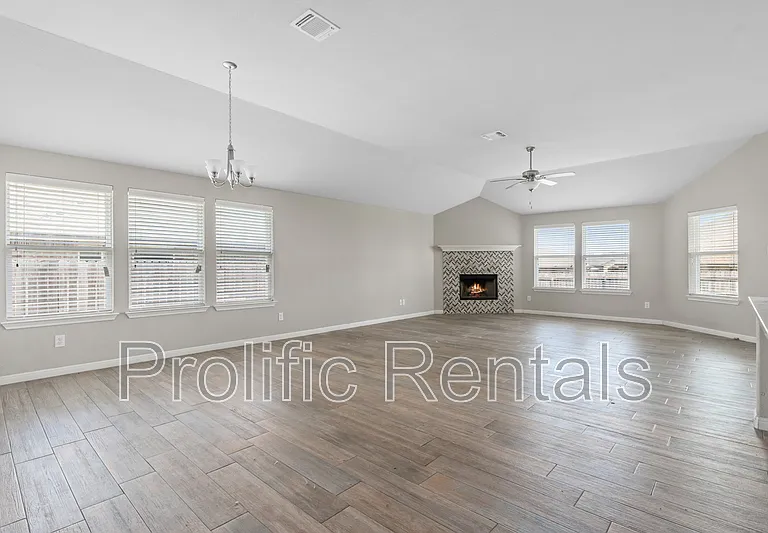 6117 Verde Dr — Photo 11