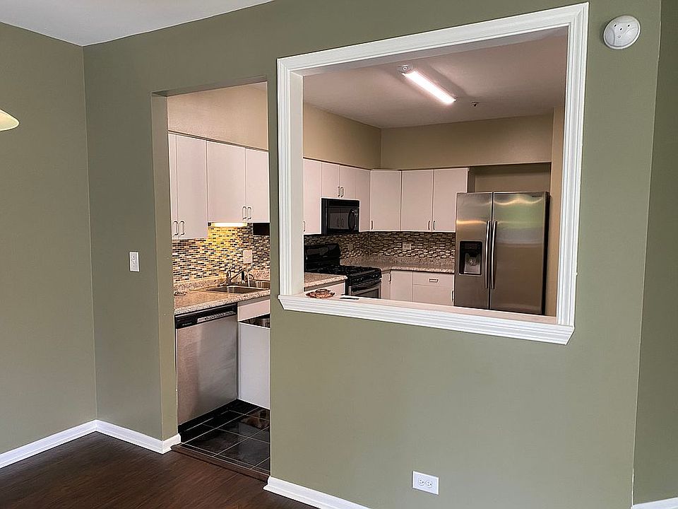 2nd image of 139 Morningside Ln E #E