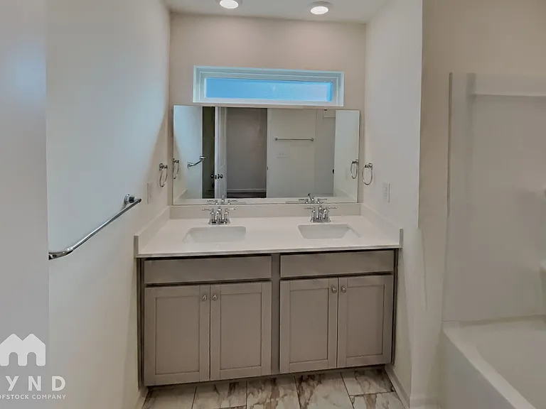 7123 Bentz St — Photo 14