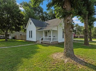 111 E 2nd St, Adrian, MO 64720