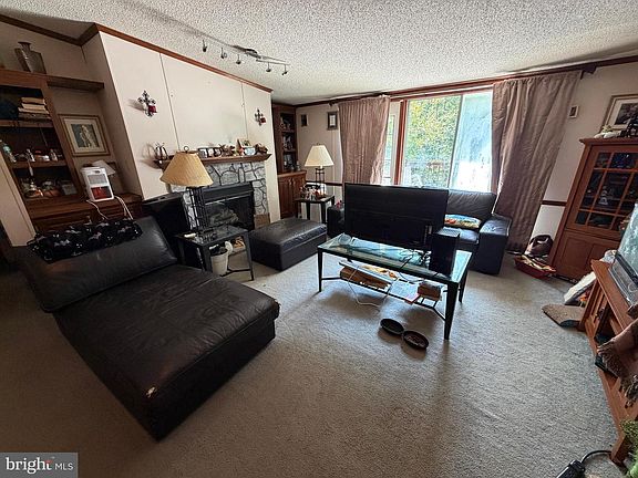 3rd image of 12834 Mill Rd