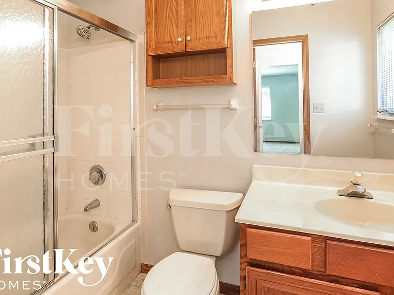 6921 Mapleton Ct — Photo 12