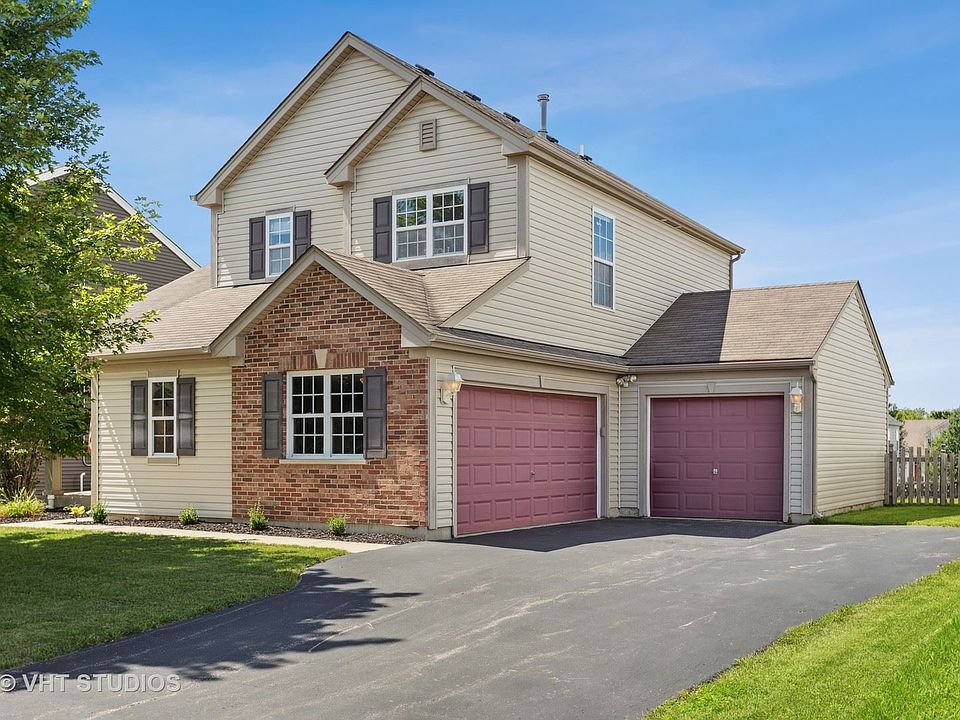 1st image of 2133 Greenview Dr