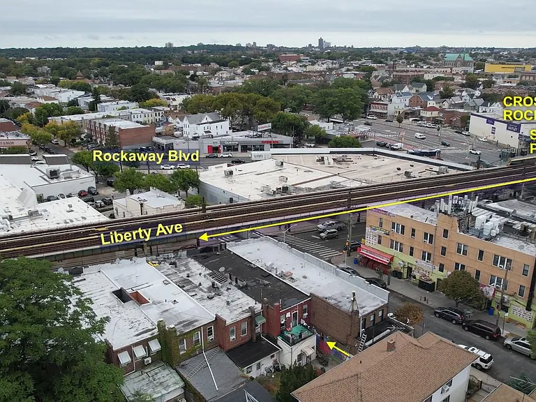 9218 Liberty Ave — Photo 10