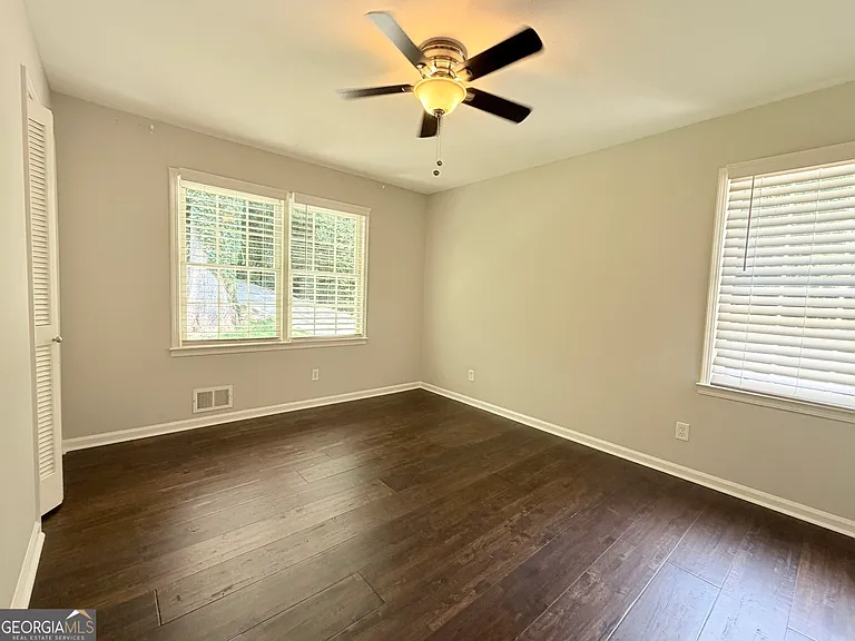 295 Redwood Dr SW — Photo 14