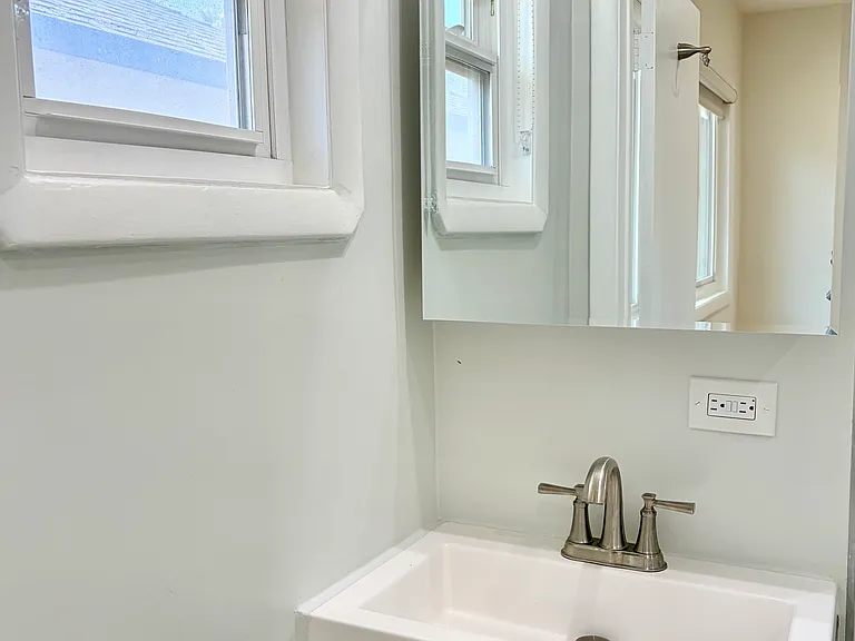 4506 Bakman Ave — Photo 19