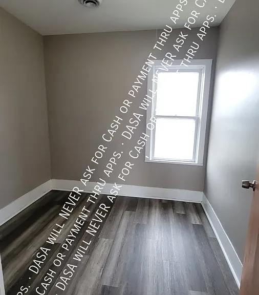 80 Abbott Rd #UPPER — Photo 9
